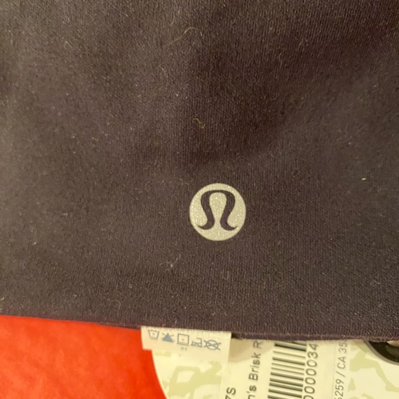 Lululemon - Picture 6 of 6